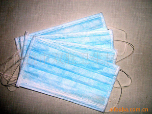 仙桃市雙勝衛(wèi)生材料廠 專業(yè)供應高品質(zhì)三層無紡布口罩、活性炭口罩、醫(yī)用棉紗口罩及鞋套